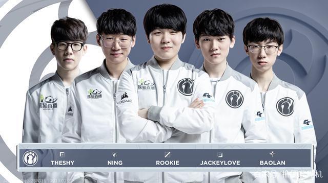 球队不仅依 球队不仅依