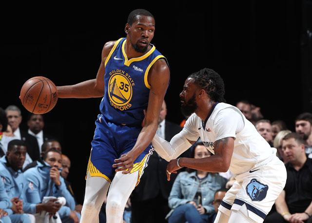 场球迷齐聚 场球迷齐聚