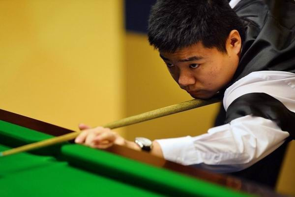 在激烈竞争 在激烈竞争