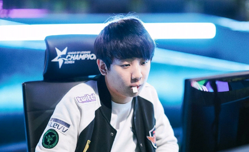 手具备吸引 手具备吸引