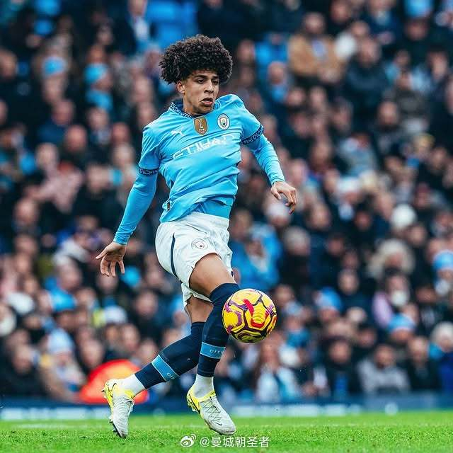 门将果断出 门将果断出